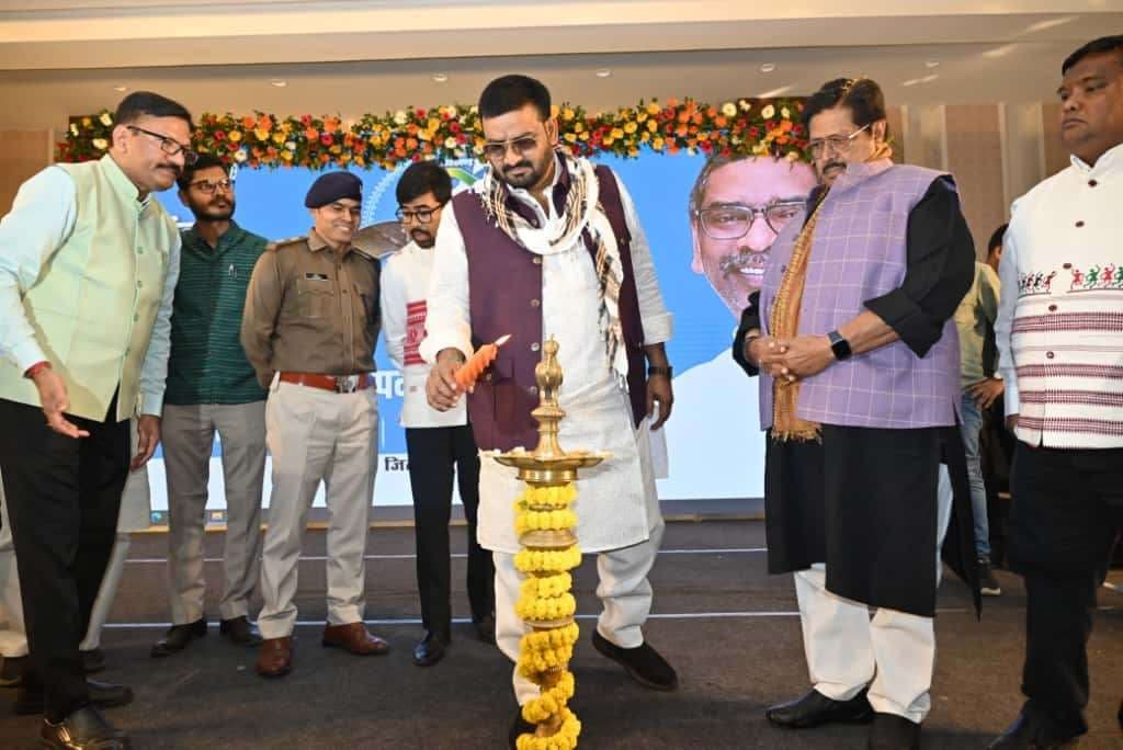 Deoghar News : सर्वजन विकास हमारी सरकार की पहली प्राथमिकता : हफीजुल हसन