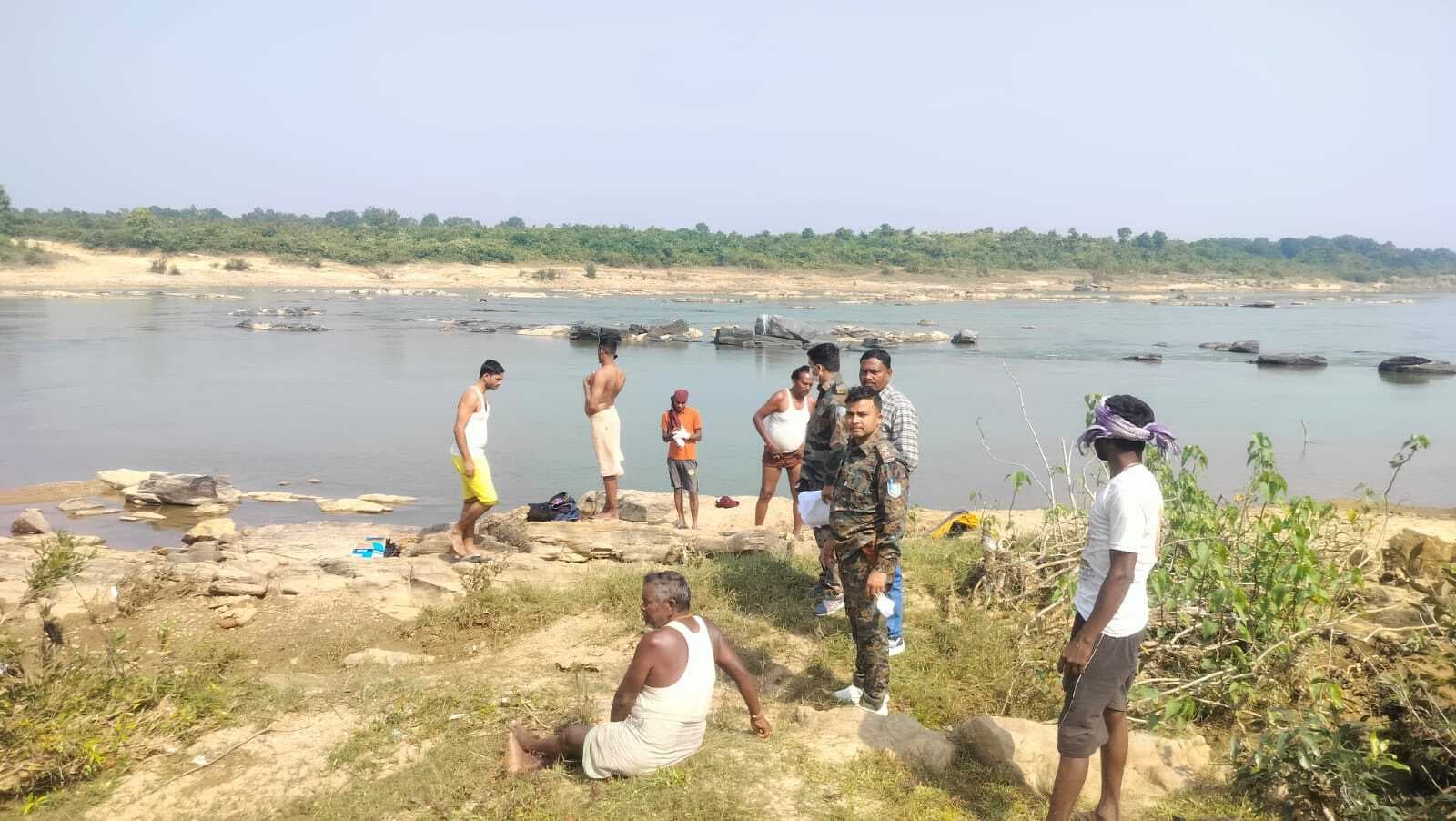 Giridih News :बराकर नदी में मिला अज्ञात का शव