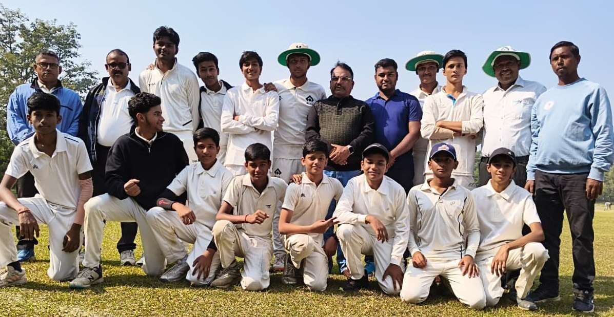 Bokaro News : चिन्मय विद्यालय व जीजीपीएस चास की टीम सेमीफाइनल में