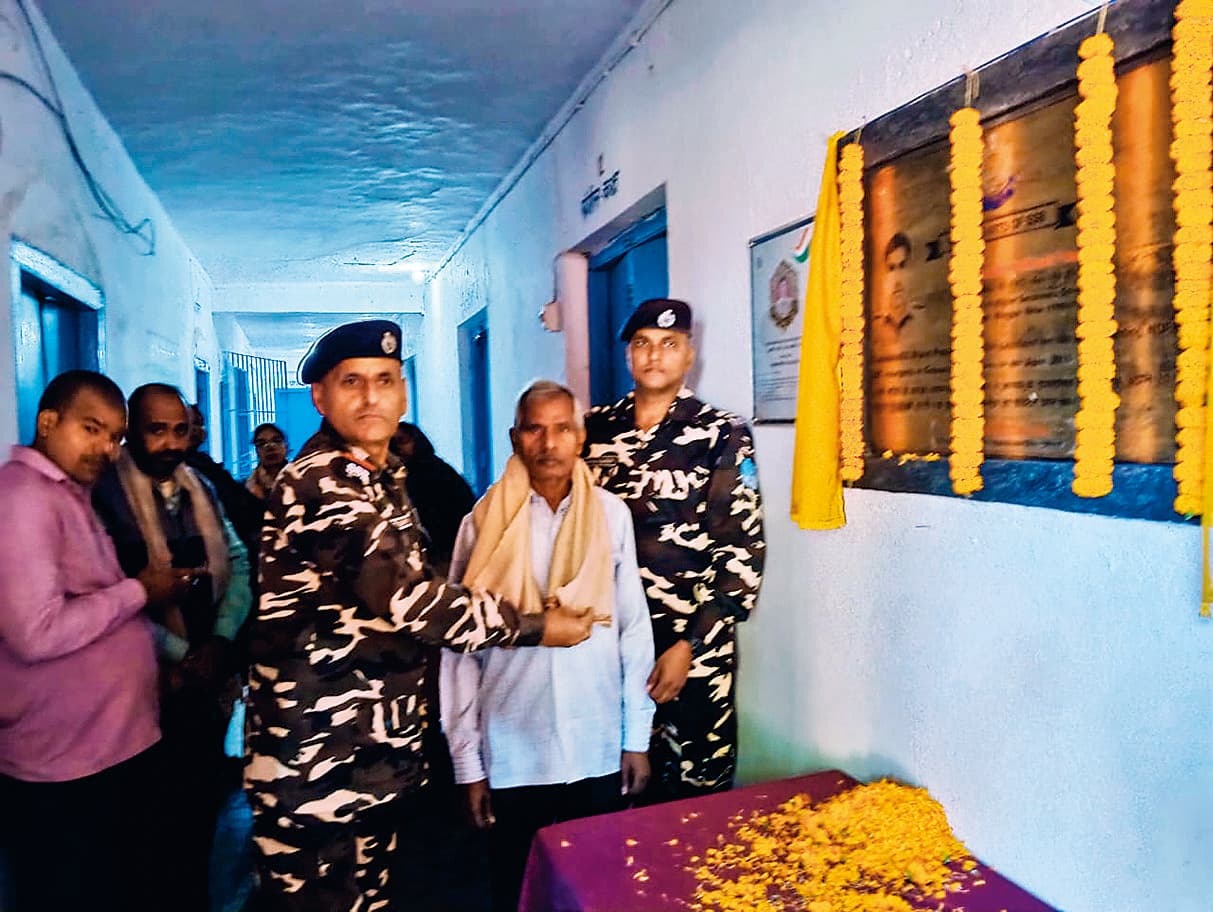 Bhojpuri News:शहीद भरत की बहादुरी पर एसएसबी को है नाज