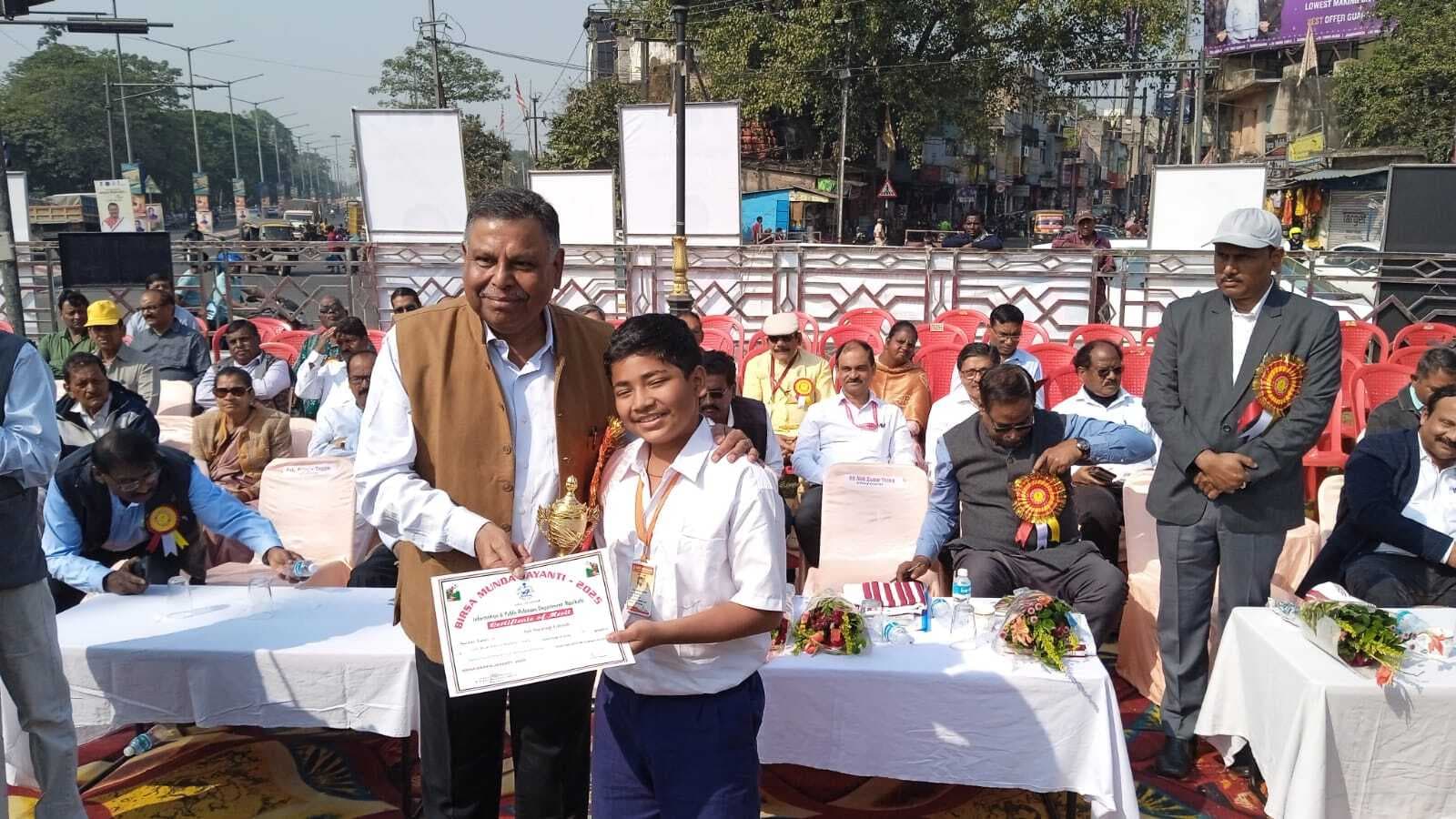 Rourkela News: भारत के स्वाधीनता आंदोलन में वीर बिरसा मुंडा की भूमिका अद्वितीय: आलोक वर्मा