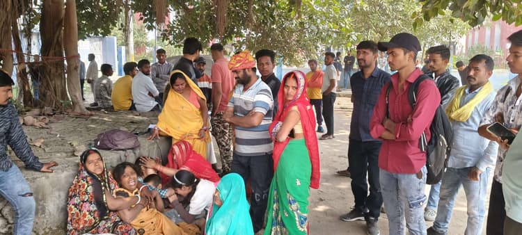 ट्रेन की चपेट में आने से महिला की मौत