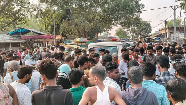 तेज रफ्तार ट्रक ने स्कूटी सवार को रौंदा, मौत