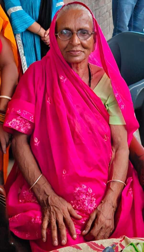 पत्रकार की दादी के निधन पर शोक