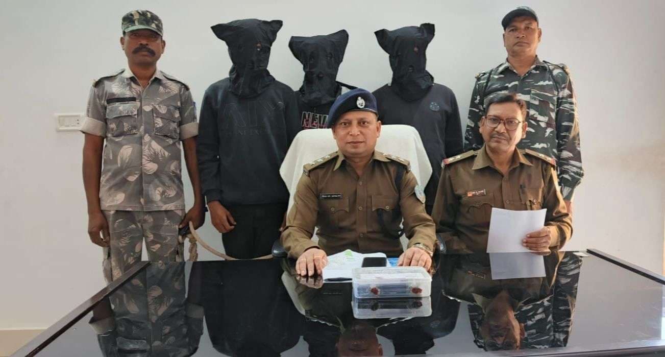 Deoghar News : साइबर अपराधियों पर शिकंजा, पीएम किसान योजना के नाम पर ठगी करने वाले तीन गिरफ्तार