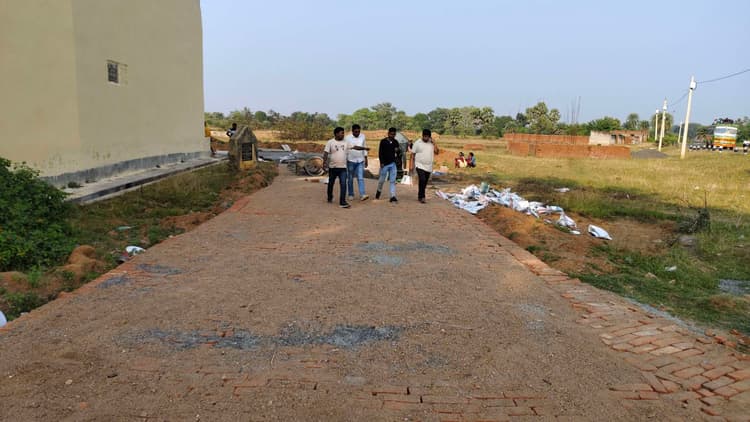 पीसीसी ढलाई में गड़बड़ी का आरोप, झामुमो कार्यकर्ताओं ने जतायी नाराजगी
