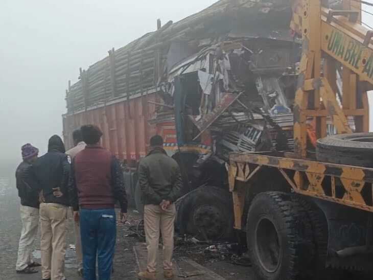 बाइक सवार को बचाने में भिड़े ट्रक-कंटेनर, दोनों चालक गंभीर जख्मी