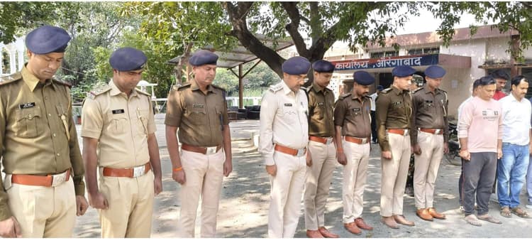 दुर्घटना में मारे गये सिपाही के पार्थिव शरीर को दी गयी श्रद्धांजलि, जवानों ने किया याद