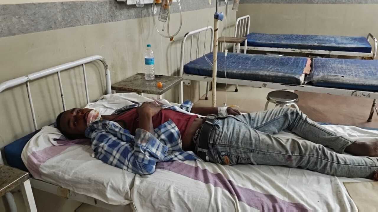 दो बाइक की टक्कर में एक घायल