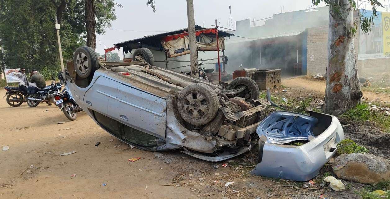 Accident : लखीकुंडी के दो युवकों की मौत, तीन घायल