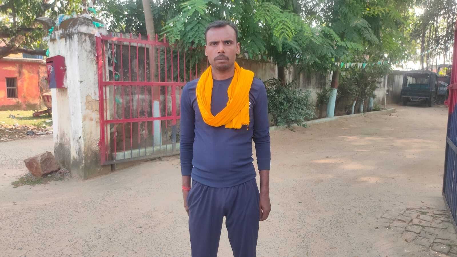 धान नहीं काटने पर दबंगों ने महिला मजदूर के साथ की मारपीट