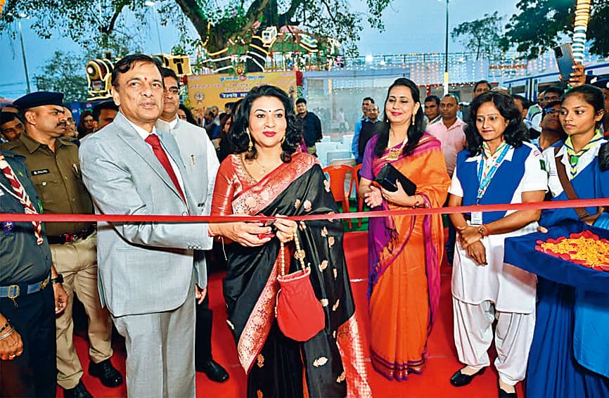 Saran News:रेल ग्राम प्रदर्शनी का हुआ शुभारंभ