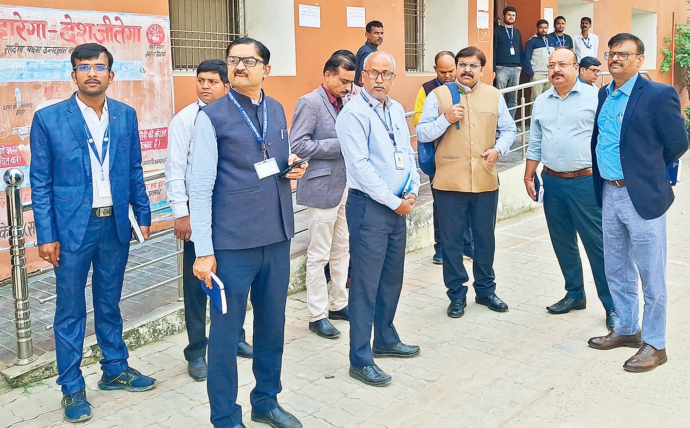 Saran News:केंद्रीय टीम ने सदर अस्पताल की व्यवस्थाओं का किया निरीक्षण