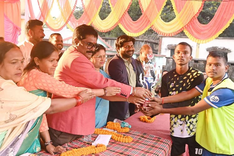 Bokaro News : रिमिल स्टार क्लब बना विजेता