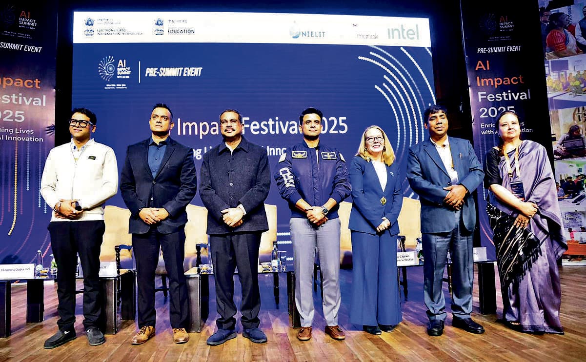 Bhubaneswar News: एआइ के अवसरों का उठाना होगा पूरा लाभ : धर्मेंद्र प्रधान