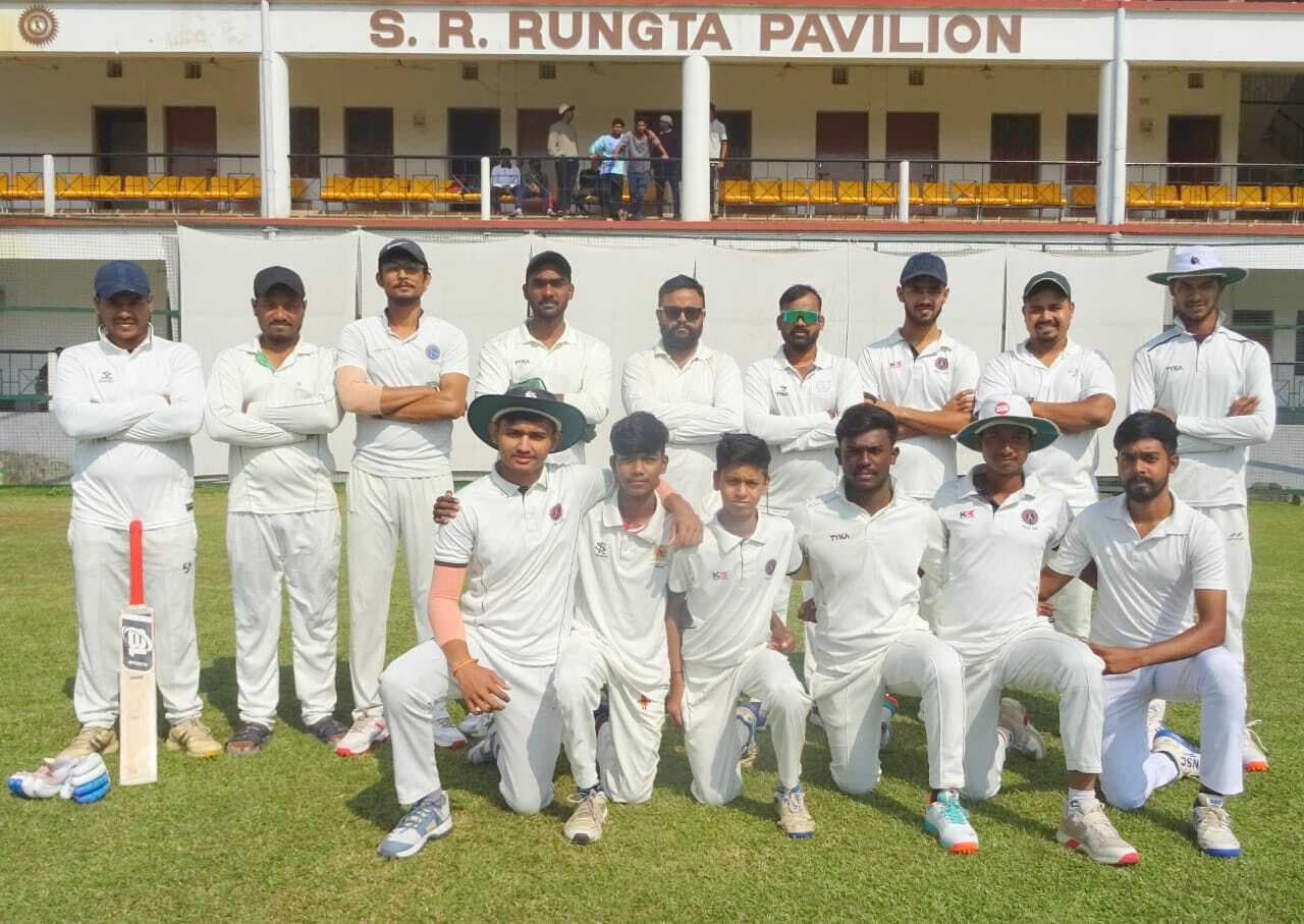 Chaibasa News : मेघाहातुबुरु को हरा चाईबासा क्वार्टर फाइनल में