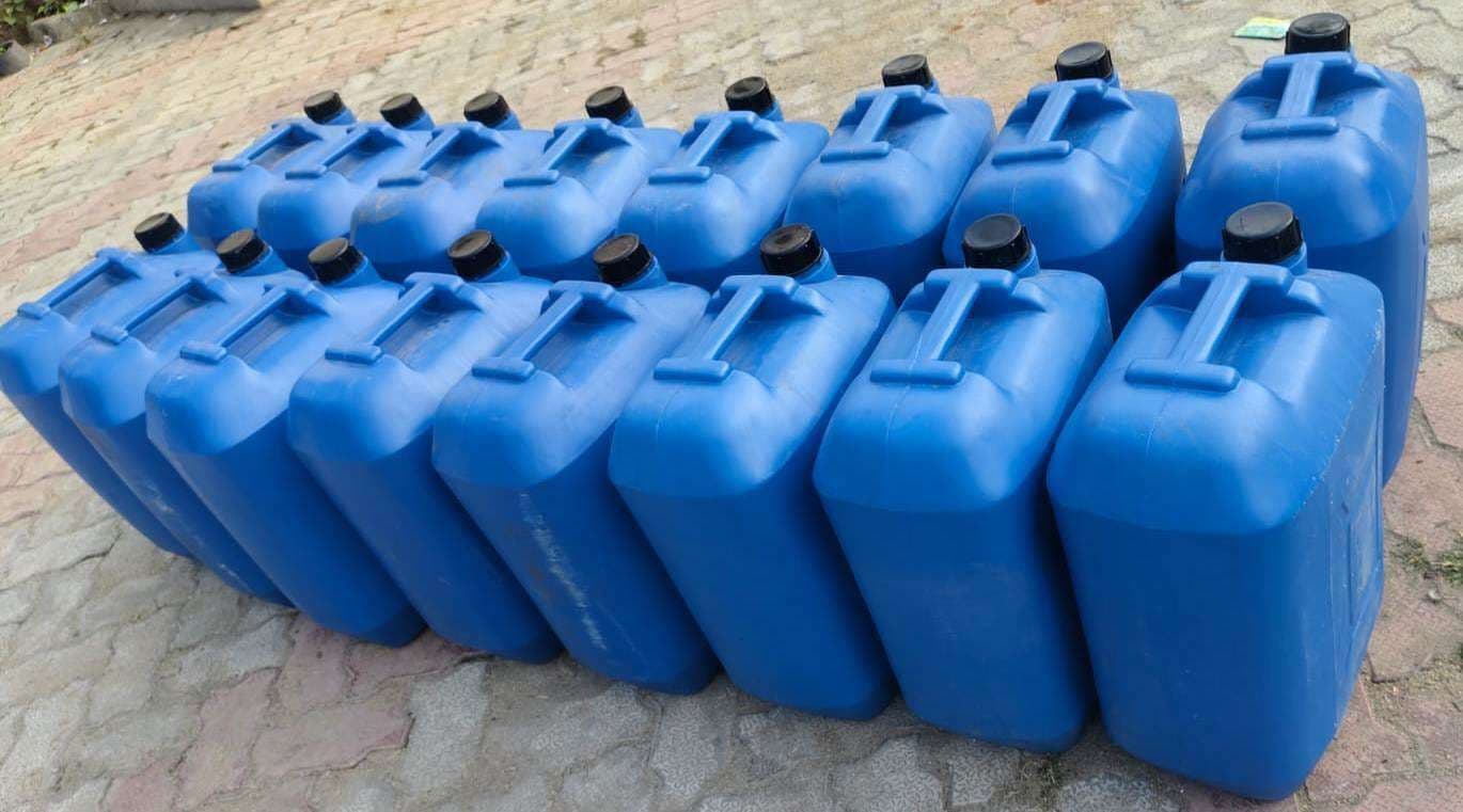 स्कॉर्पियो से 16 गैलन में 640 लीटर स्पिरिट  बरामद