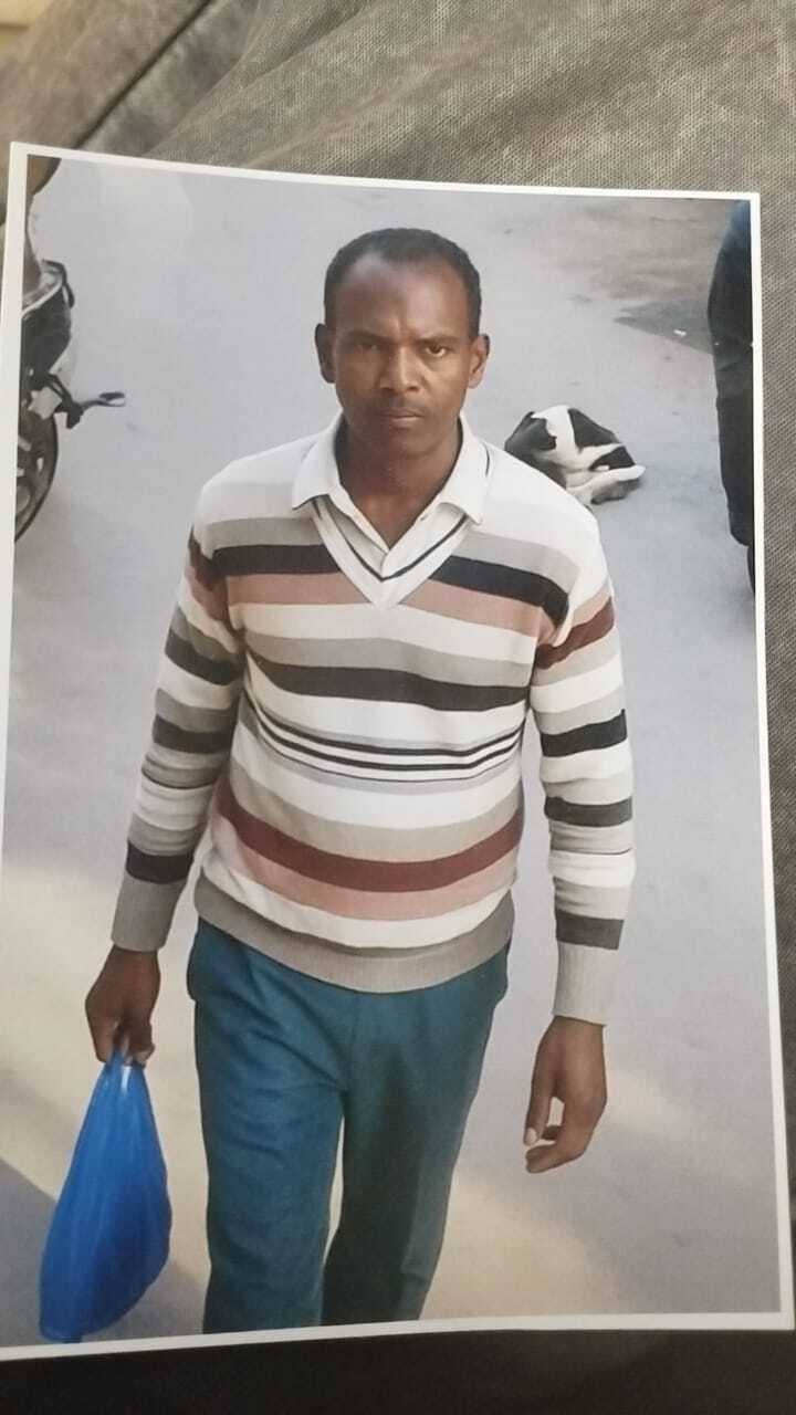 बाइक की डिक्की से एक लाख रुपये चोरी