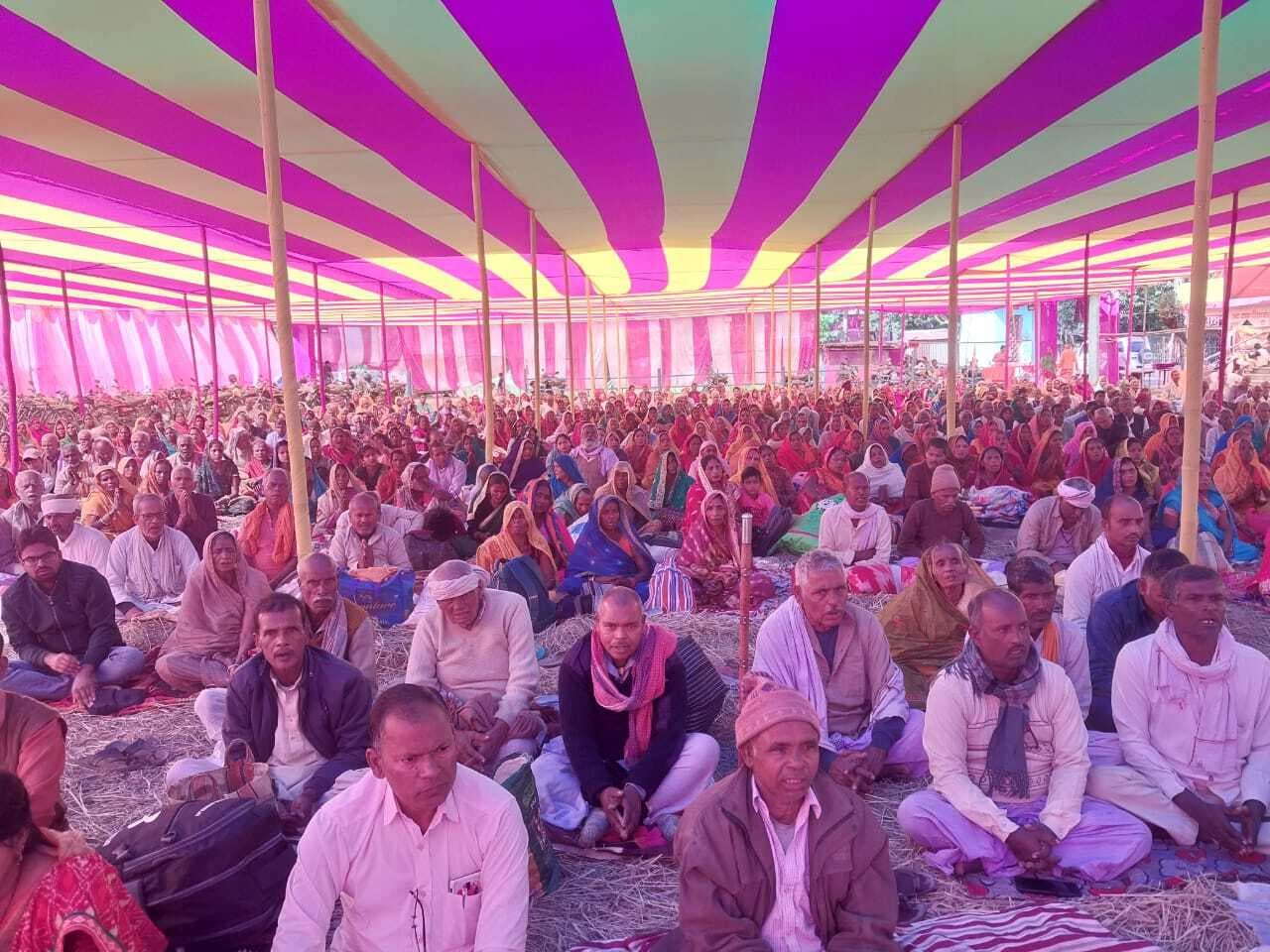 सत्संग सुनने से ही दूर हो जाता है मनुष्य का कष्ट : चतुरानंद जी महाराज