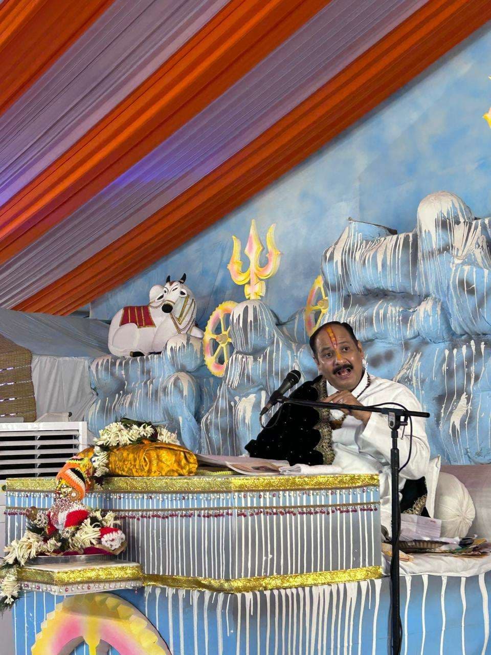 Deoghar News : गंगा पाप धोती है, पर गंदे विचार नहीं: पंडित प्रदीप मिश्रा