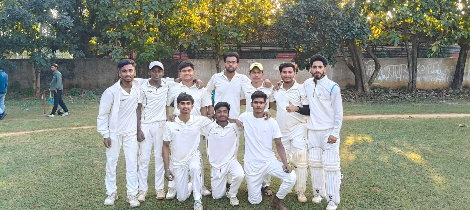 Deoghar News : वीएसए इलेवन व एमसीए बाउंसर टीम विजयी, सेमीफाइनल में पहुंची