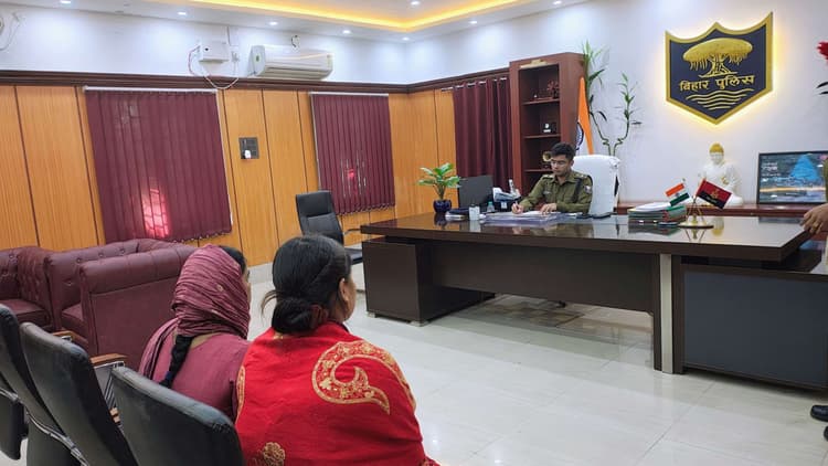 एसपी के जनता दरबार में 15 लोगों ने दिया आवेदन