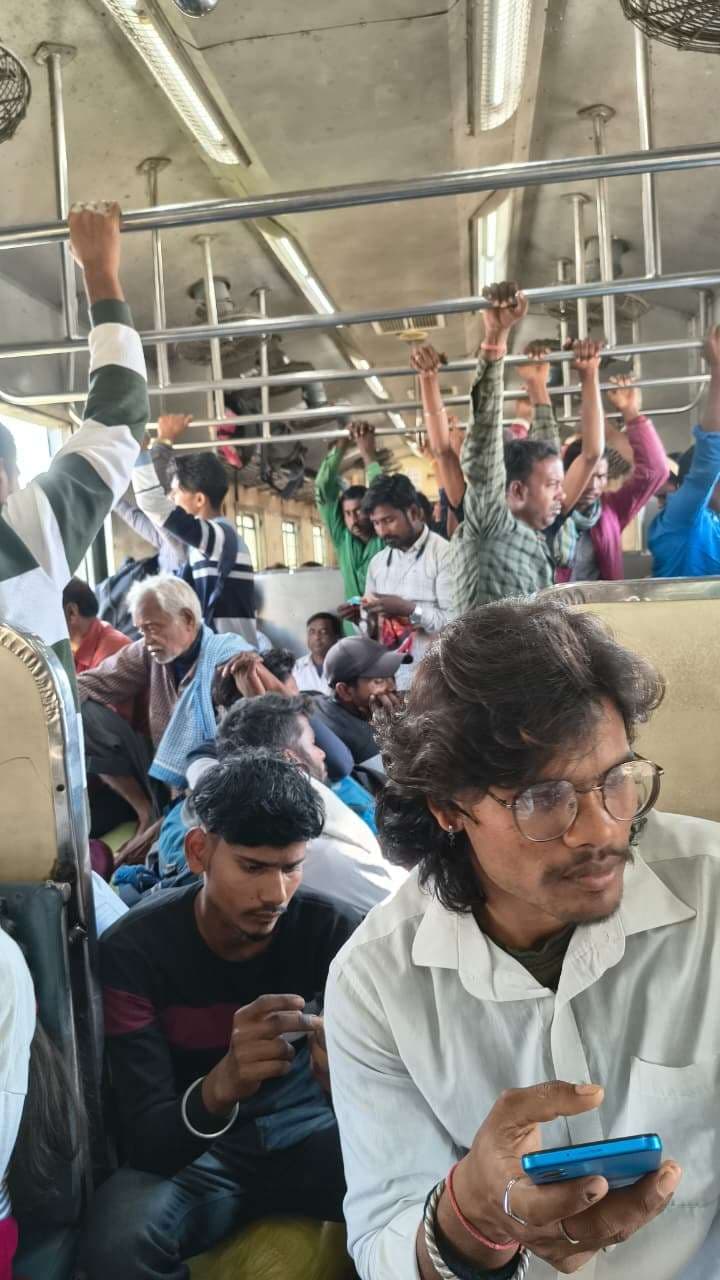 326 बेटिकट यात्रियों से 3.40 लाख रुपये जुर्माना राशि की वसूली