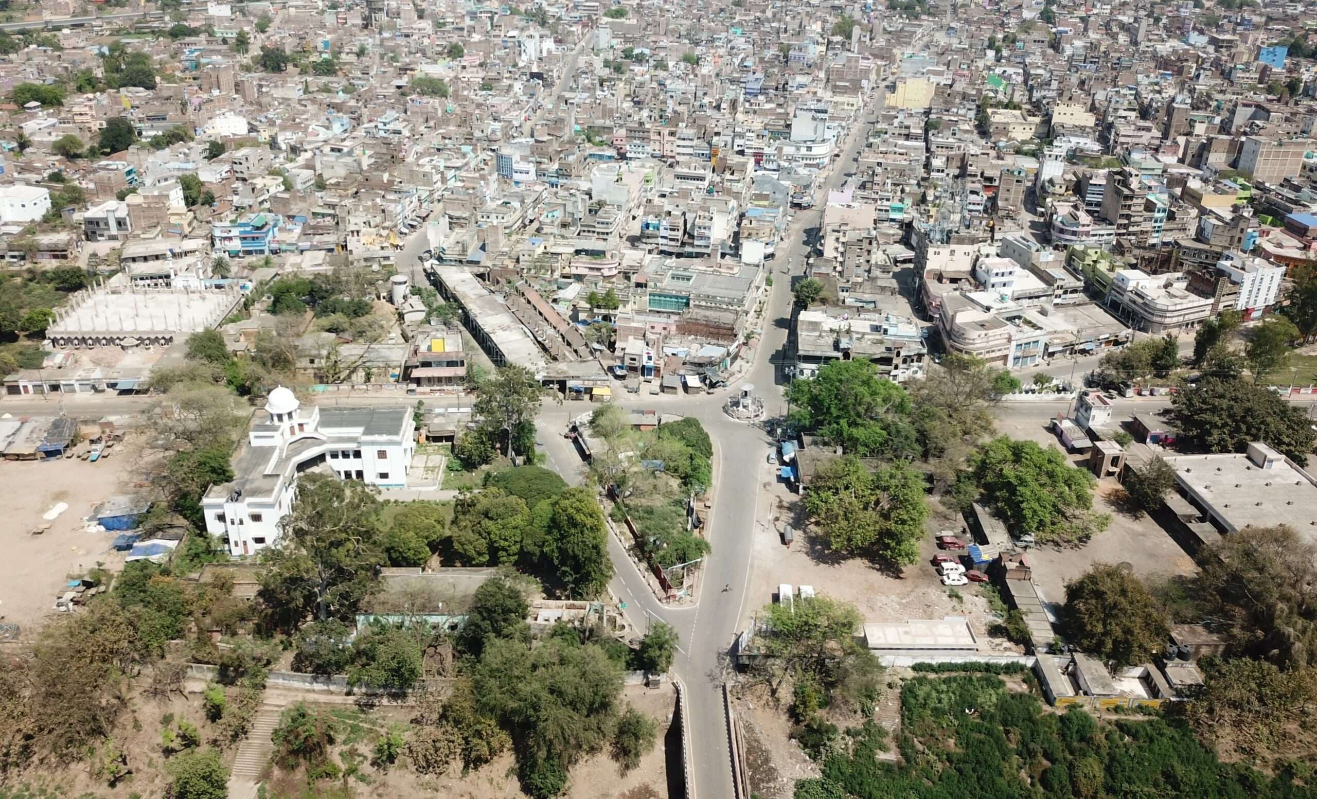 लापरवाही : भूकंप जोन 04 में शामिल है मुंगेर, बावजूद बिना नक्शा खड़ी हो रही अट्टालिकाएं