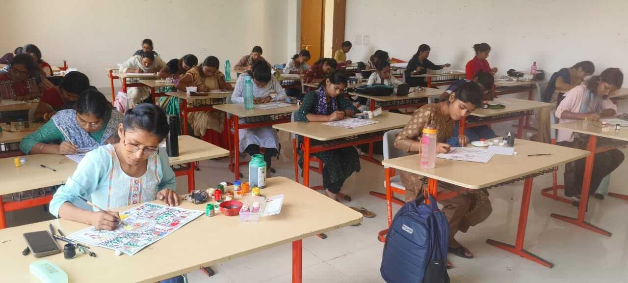 Madhubani News : महाकवि विद्यापति के जीवन पर आधारित चित्रकला प्रतियोगिता आयोजित