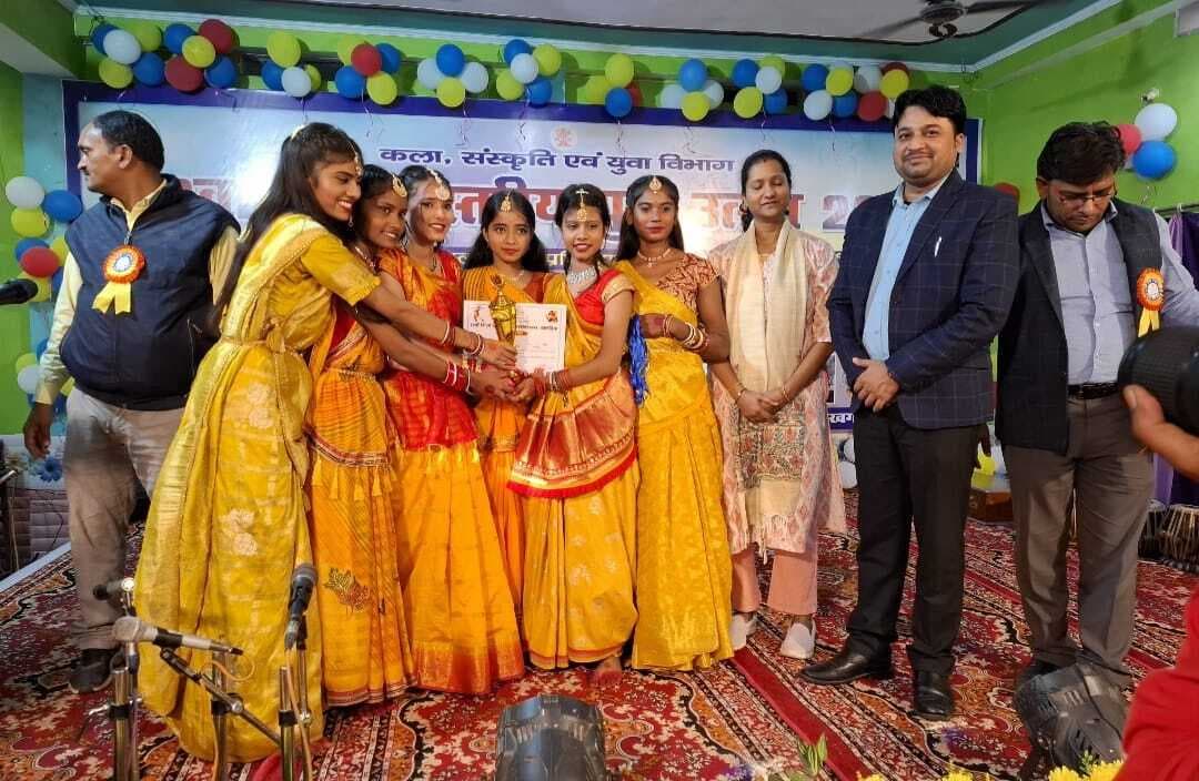 युवा महोत्सव में कलाकारों ने दिखाया हुनर, विजेता प्रतिभागियों को किया गया सम्मानित