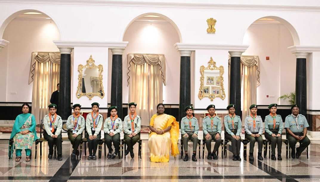 राष्ट्रपति से सम्मानित स्काउट्स-गाइड्स का किया स्वागत