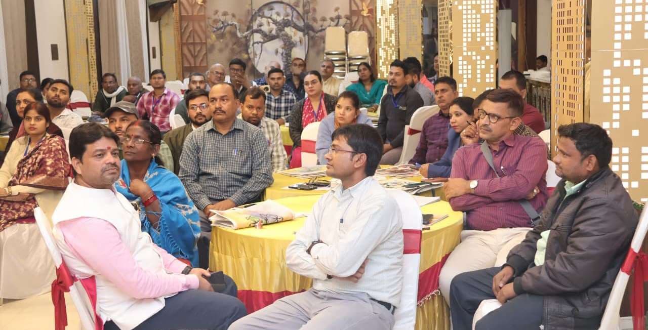 शैक्षणिक यात्रा का आधार है फाउंडेशन स्टेज : डीएम