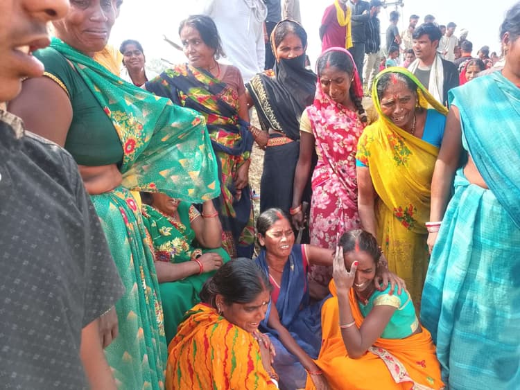 मदनपुर में बाइक सवार अनियंत्रित होकर नहर में गिरा, मौत