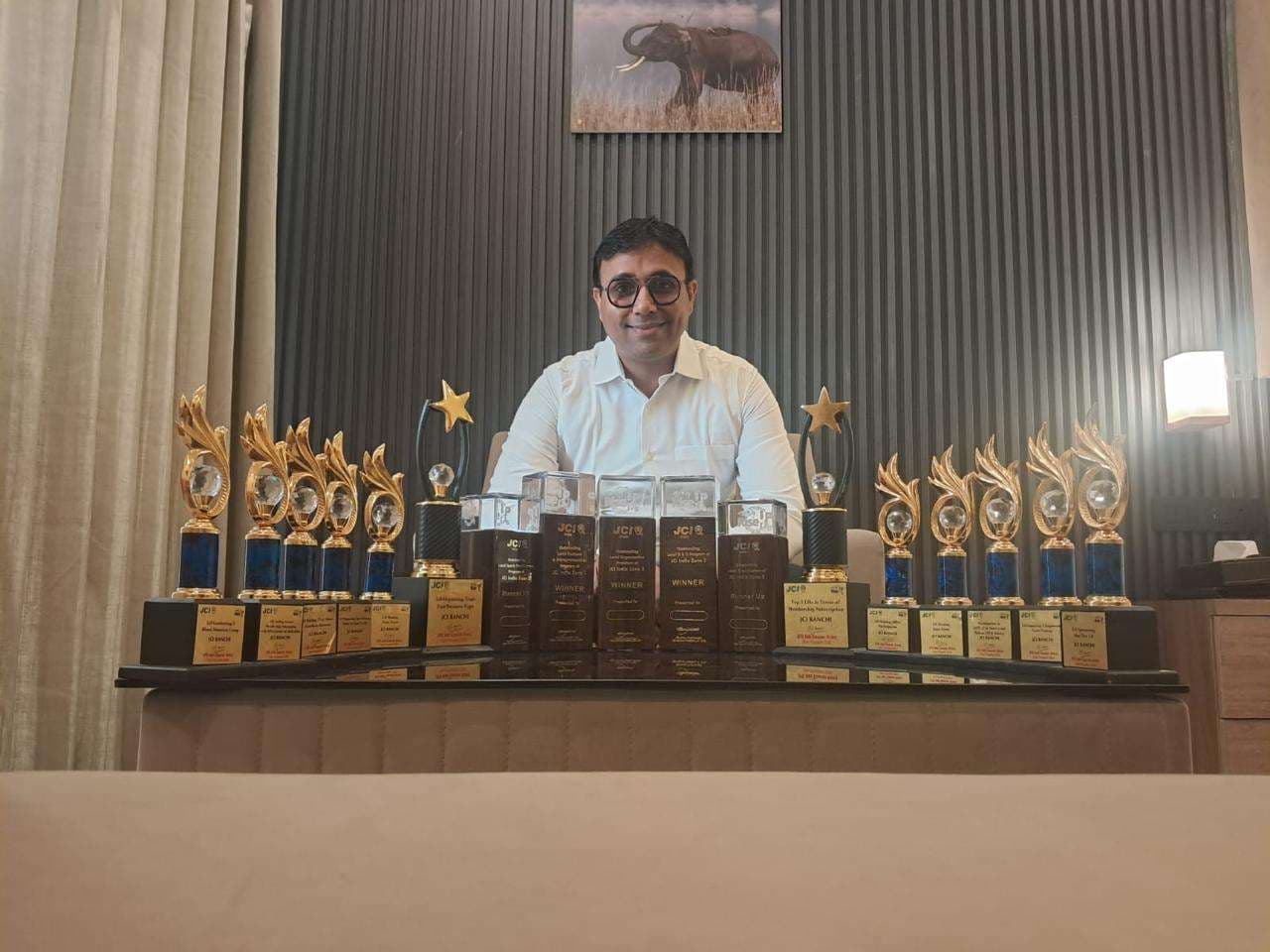 Ranchi news : जेसीआइ रांची के अध्यक्ष प्रतीक जैन बने बेस्ट प्रेसिडेंट
