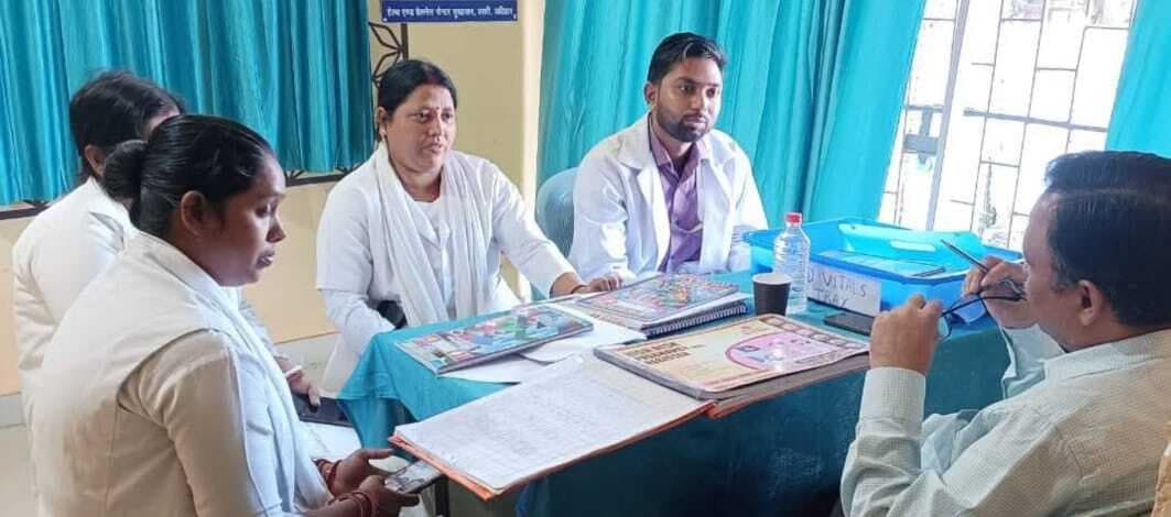 पीएचसी के जन आरोग्य मंदिर सुखासन का एनक्यूएएस टीम ने की जांच