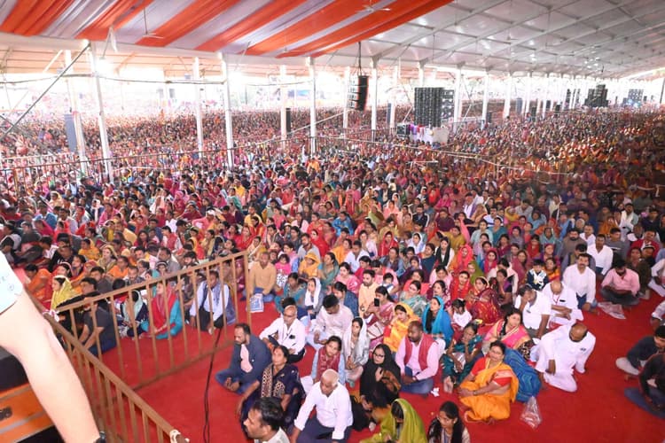 Deoghar News : बाबा बैद्यनाथधाम बैद्य स्वरूप, यहां से खाली हाथ कोई नहीं लौटता: प्रदीप मिश्र