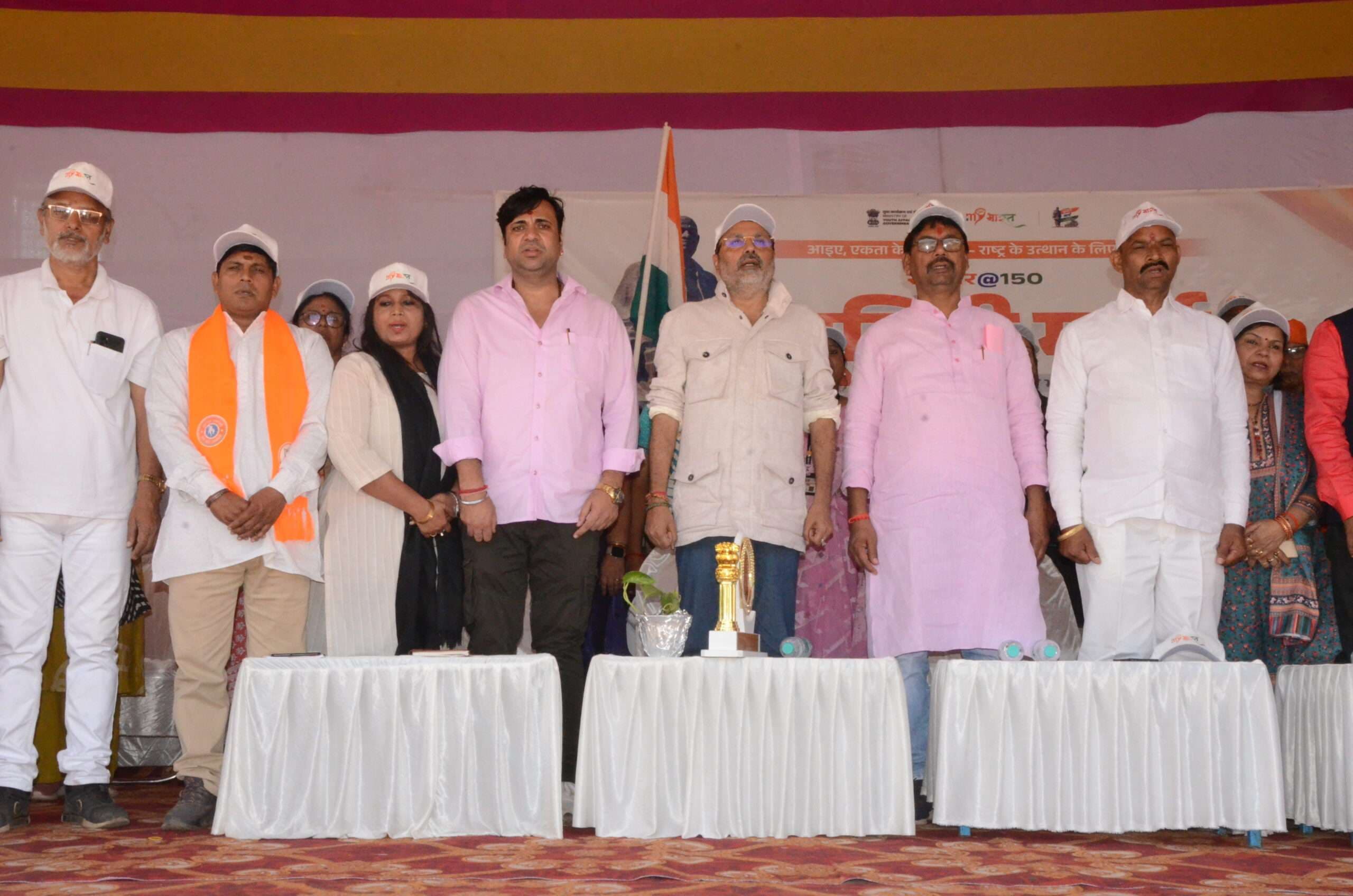 Deoghar News : देश विरोधी संक्रमण की चपेट में संताल परगना, एकजुट करने में युवा आगे आयें : सांसद