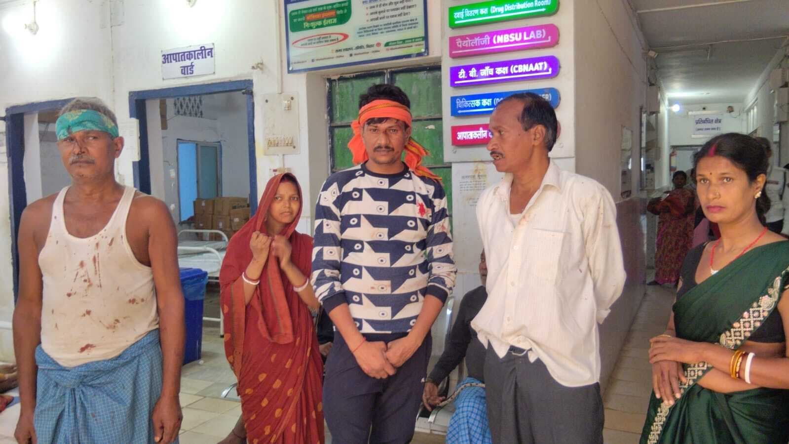 दो पक्षों के बीच मारपीट में महिला समेत 13 लोग घायल, दो महिला समेत आठ रेफर