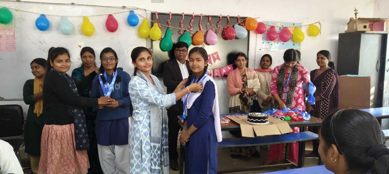 बाल दिवस के रूप में मनायी गयी पंडित नेहरू की जयंती