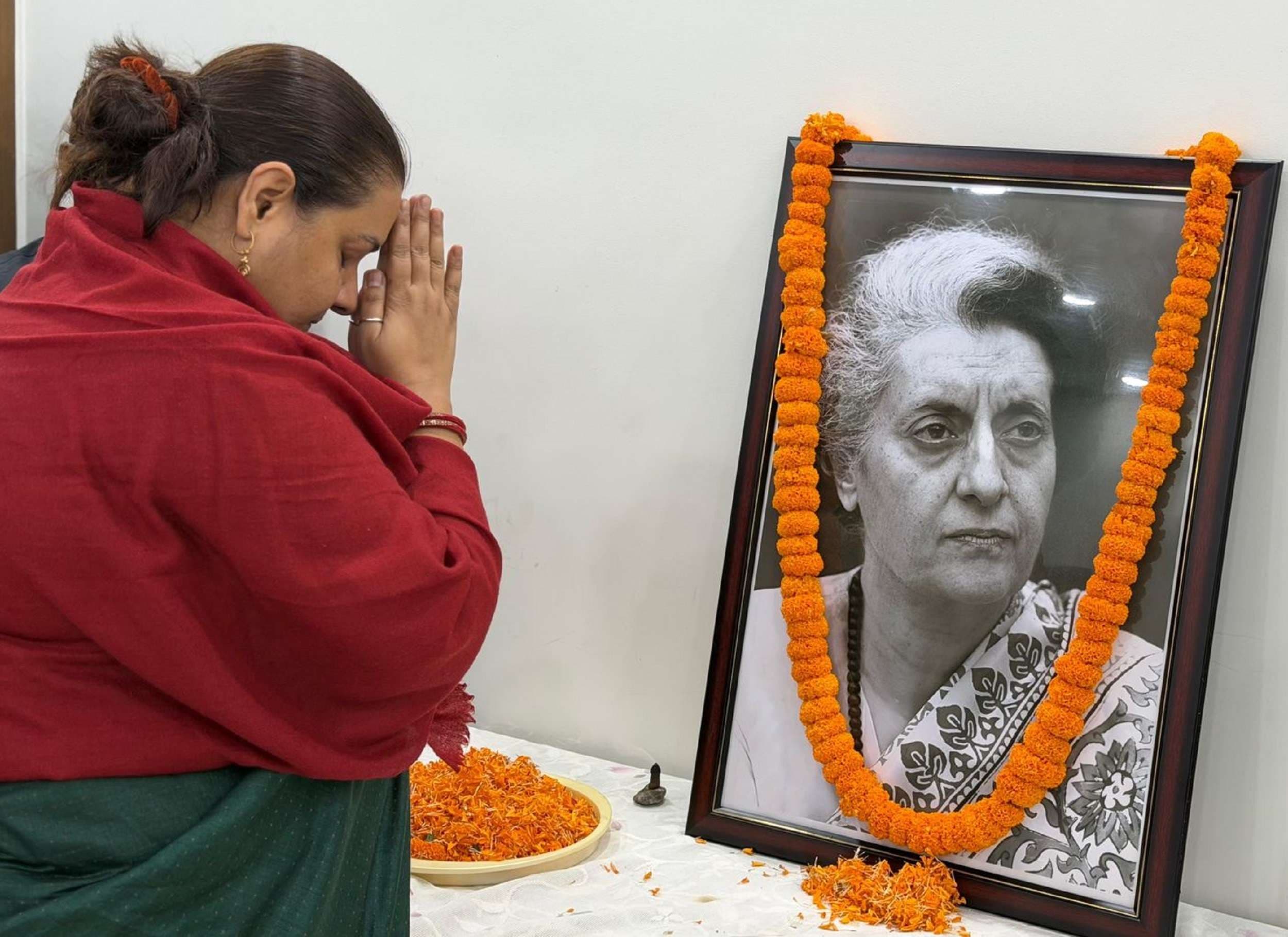 Bokaro News : सदैव याद की जायेंगी इंदिरा गांधी : श्वेता सिंह