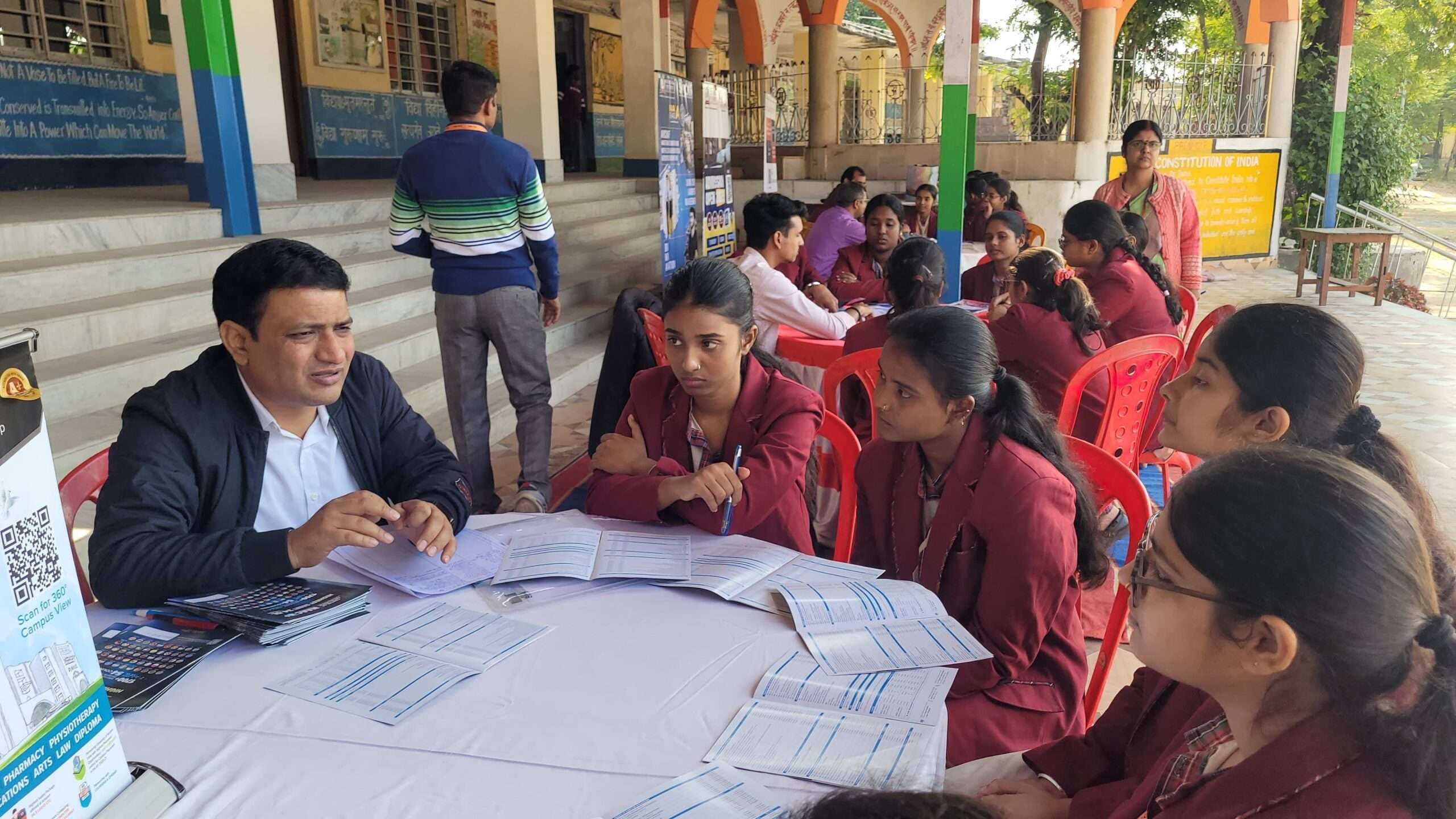 Giridih News :डीएवी सीसीएल में करियर परामर्श मेला का आयोजन