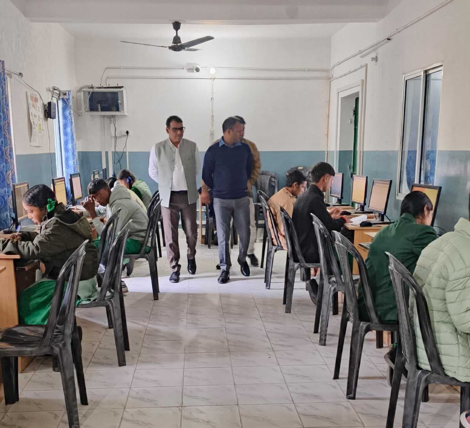 Giridih News :बच्चों में डिजिटल शिक्षा बढ़ाना ई शिक्षा महोत्सव का उद्देश्य