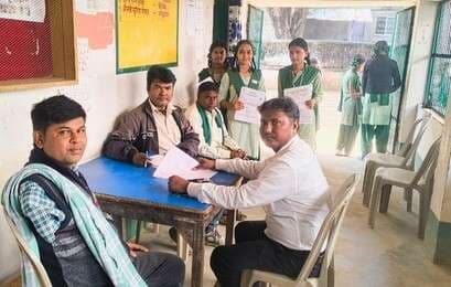 कैंप लगाकर जाति एवं आवासीय प्रमाण पत्र का लिया गया आवेदन