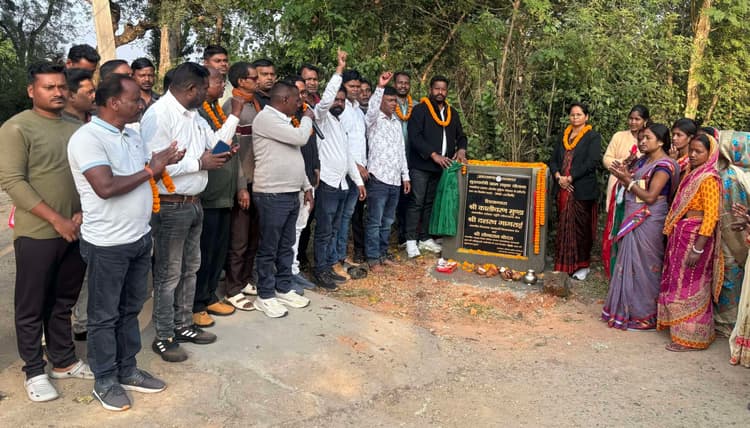 Seraikela Kharsawan News : ग्रामीण क्षेत्रों में रोड कनेक्टिविटी होगी बेहतर