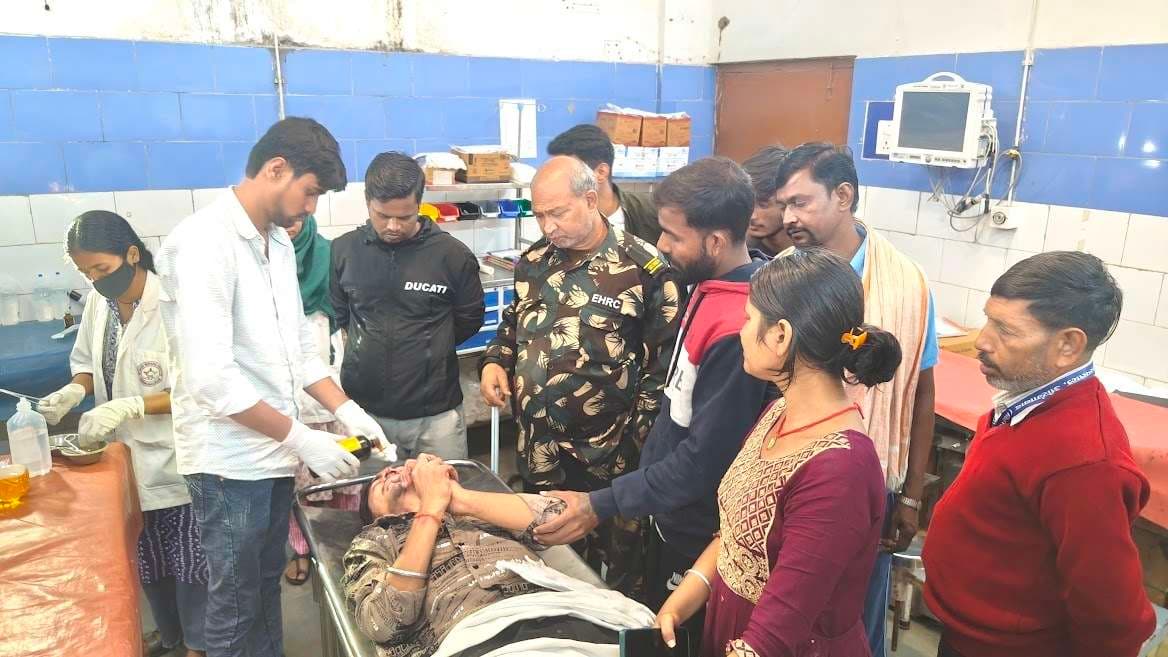 अंबा में दो बाइकों की हुई टक्कर, एक की हालत गंभीर