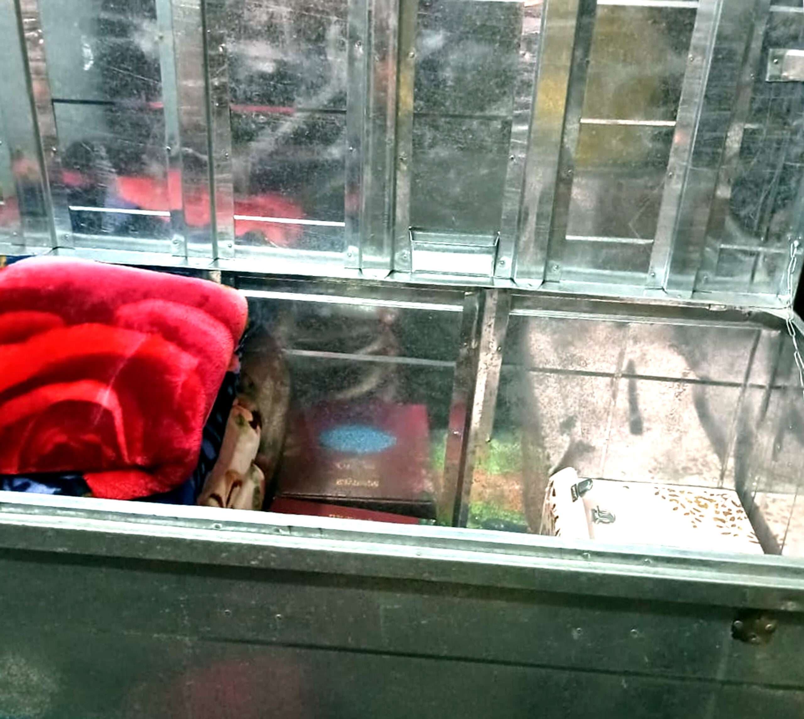 बंद पड़े घर से चोरों ने कीमती सामान की कर ली चोरी, पुलिस कर रही जांच