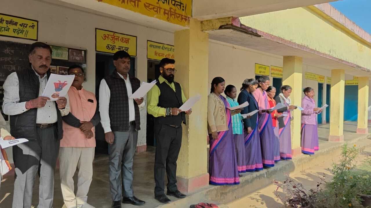 ओके :::: सामूहिक रूप से किया गया वंदे मातरम का गायन