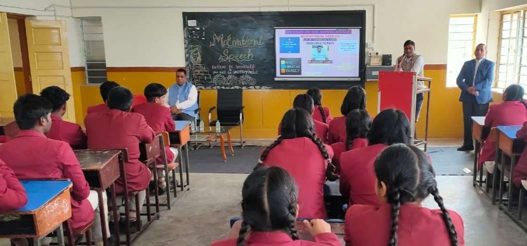 डीएवी खलारी में प्रेरणादायक एवं करियर परामर्श कक्षा आयोजित