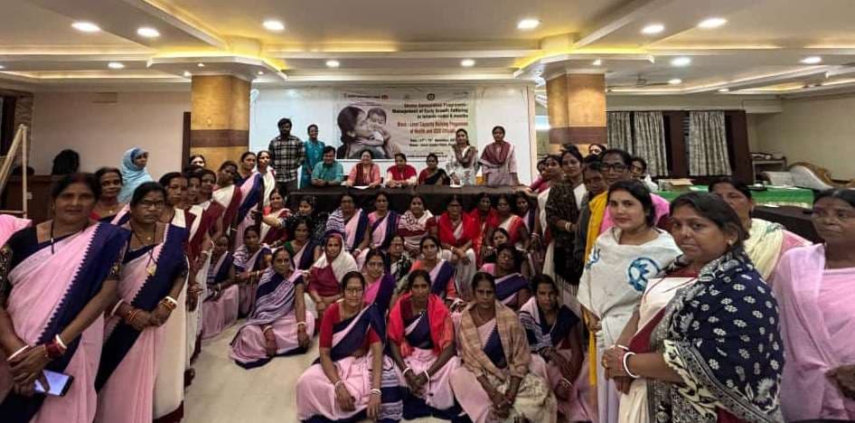 फ्रंट लाइन कर्मियों को दिया गया प्रशिक्षण