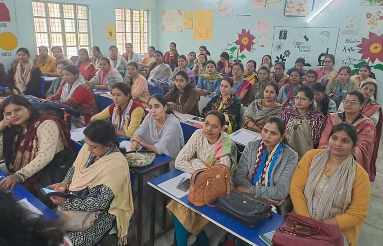 फियरलेस माहौल में ही निखरेगा बालिकाओं का भविष्य : डीपीओ